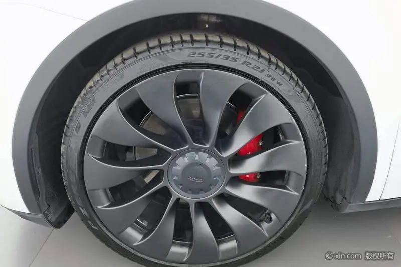 Model Y 2021 Performance All-Wheel Drive — 7