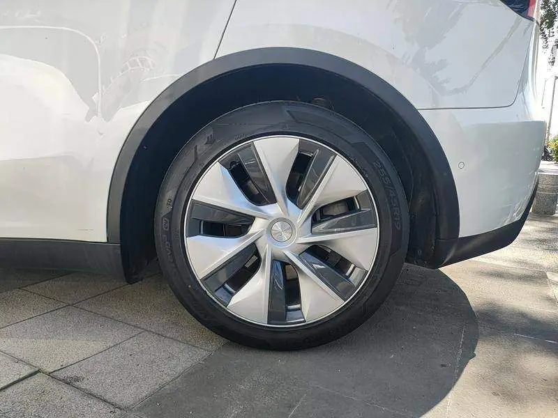 Model Y 2021 Long Range All-Wheel Drive — 7