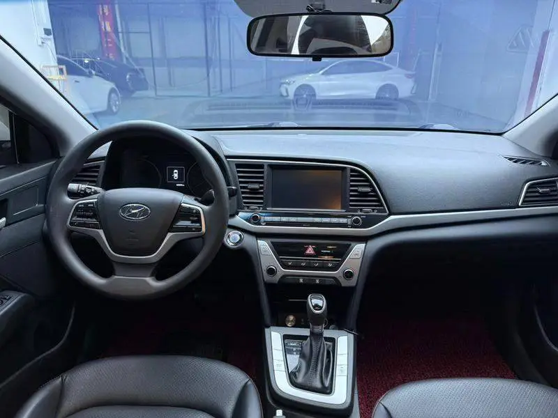 Leading 2018 1.6L Automatic 15th Anniversary Special Edition — 5