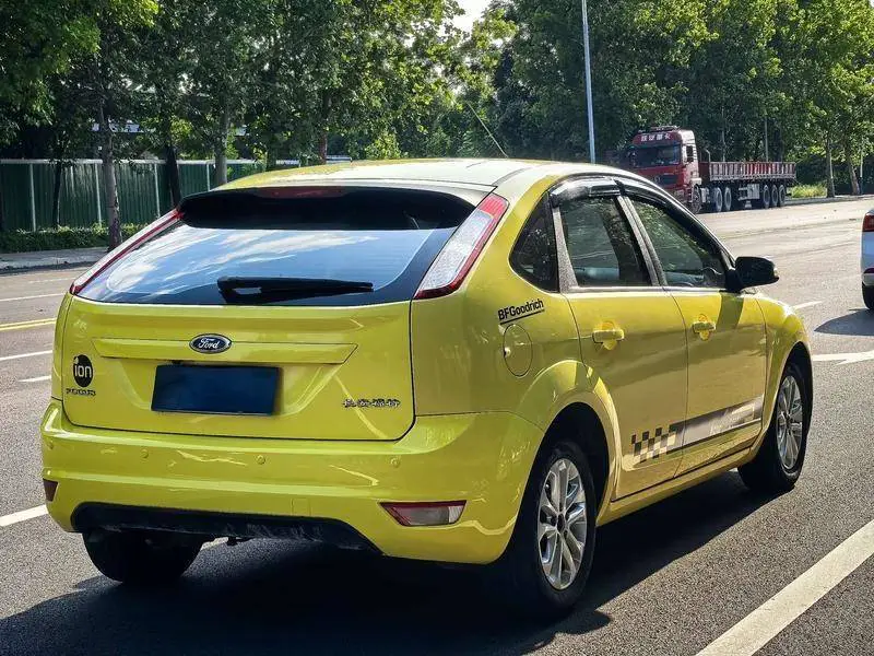Fox 2012 Hatchback Classic 1.8L Automatic Basic Model — 7