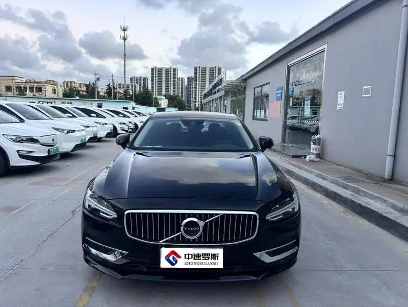 Volvo S90 2018 T5 Smart Edition — 2