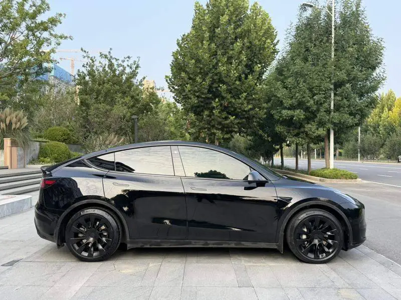 Model Y 2022 facelifted rear-wheel drive version — 7