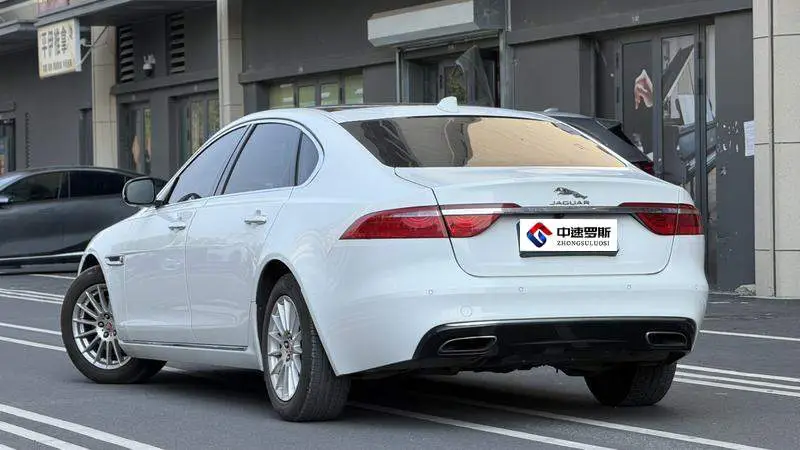 Jaguar XFL 2017 XFL 2.0T 200PS Elite Edition — 4