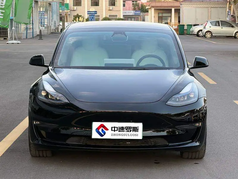 Model 3 2022 Performance All-Wheel Drive — 2