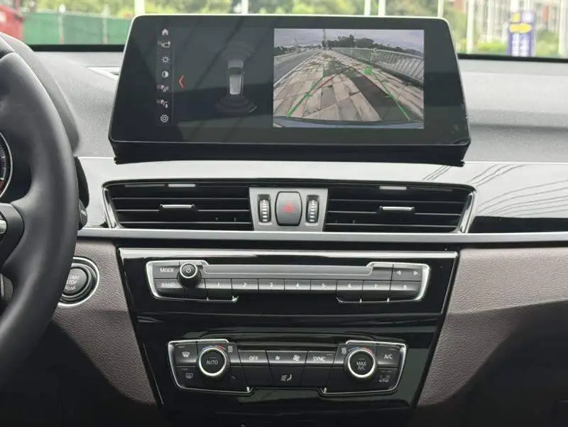 BMW X1 2022 sDrive25Li Leading Edition — 13