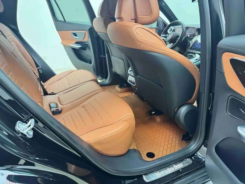 Mercedes-Benz GLC 2023 GLC 300 L 4MATIC Dynamic 5-seater — 13