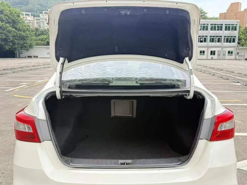 Sylphy 2016 1.6XL CVT Premium Edition — 9