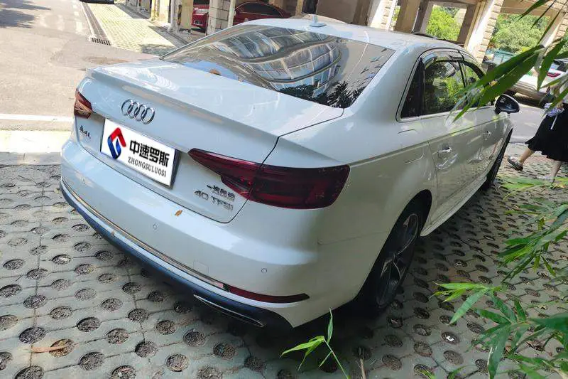 Audi A4L 2019 40 TFSI Progressive National V — 3