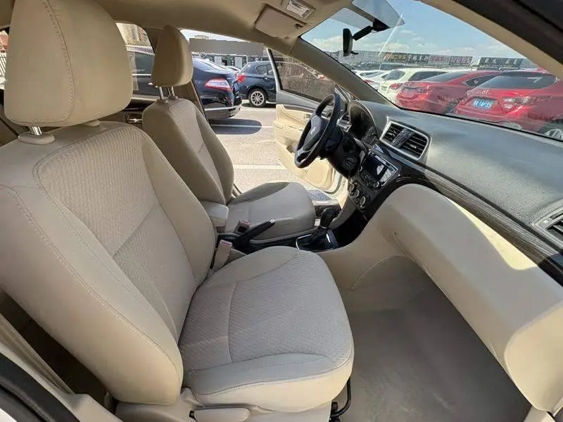 Qiyue 2015 1.6L Automatic Comfort Edition — 5