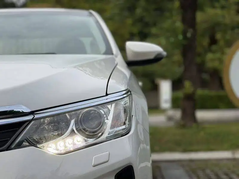 Camry 2015 Hybrid 2.5HG Luxury Navigation Edition — 8