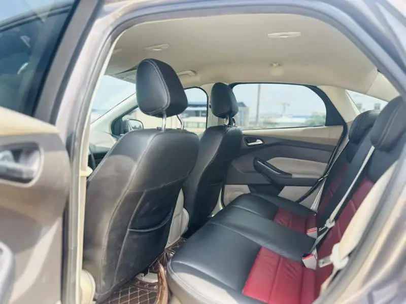 Fox 2012 Sedan 1.6L Automatic Comfort — 10