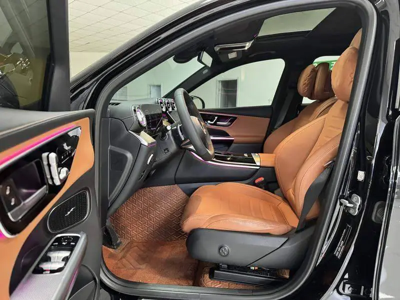 Mercedes-Benz GLC 2023 GLC 260 L 4MATIC Dynamic 7-seater — 8