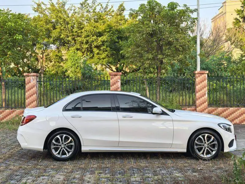 Mercedes-Benz C-Class 2016 C 180 L Sports — 5