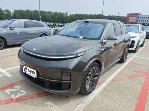 Ideal L8 2025 Max Intelligent Renewal Edition