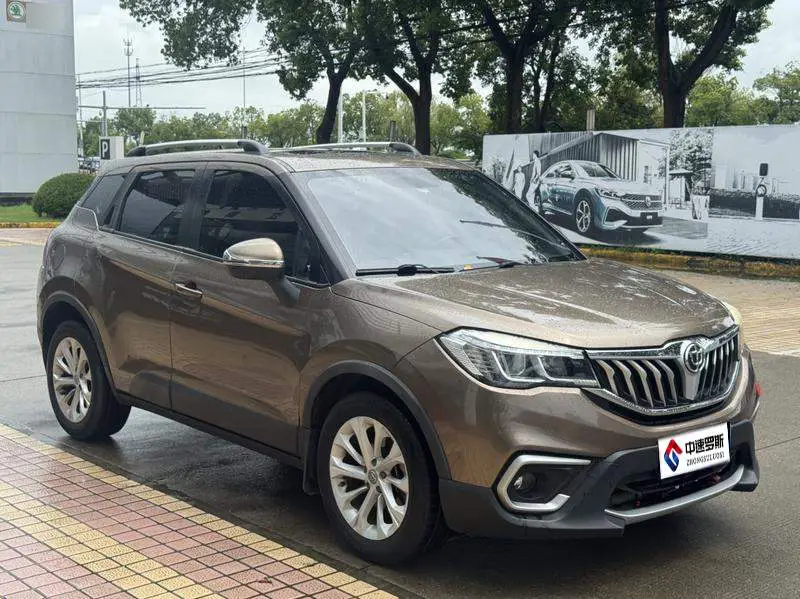 Zhonghua V3 2017 1.5L Automatic Intelligent Model — 3