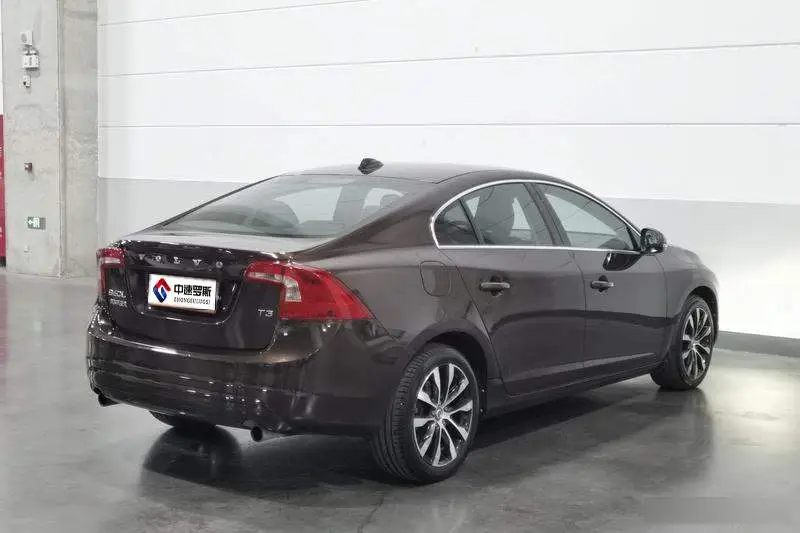 Volvo S60 2018 S60L T3 Smart Progressive Edition — 4