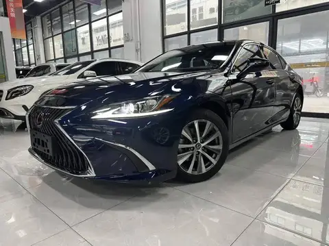 Lexus ES 2018 200 Excellence Edition National VI