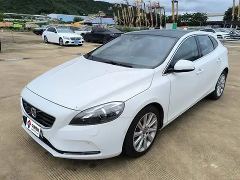 Volvo V40 2013 2.0T Smart Edition
