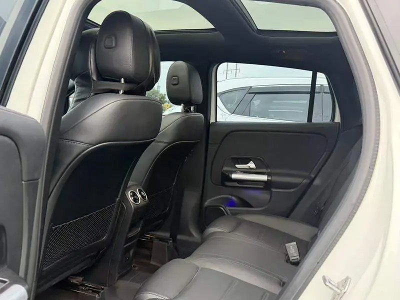 Mercedes-Benz GLA 2023 GLA 220 — 19