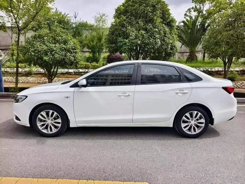 Hideo 2021 1.3T Automatic Mild Hybrid Elite — 4