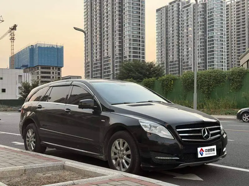 Mercedes-Benz R-Class 2017 R 320 4MATIC Business Edition — 3
