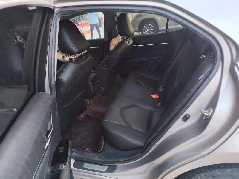 Camry 2021 2.0G Deluxe Edition — 10