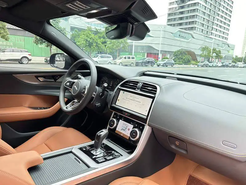 Jaguar XEL 2025 R-DYNAMIC 90th Anniversary Edition 2.0T 250PS — 17