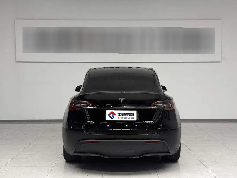 Model Y 2022 facelifted rear-wheel drive version — 3