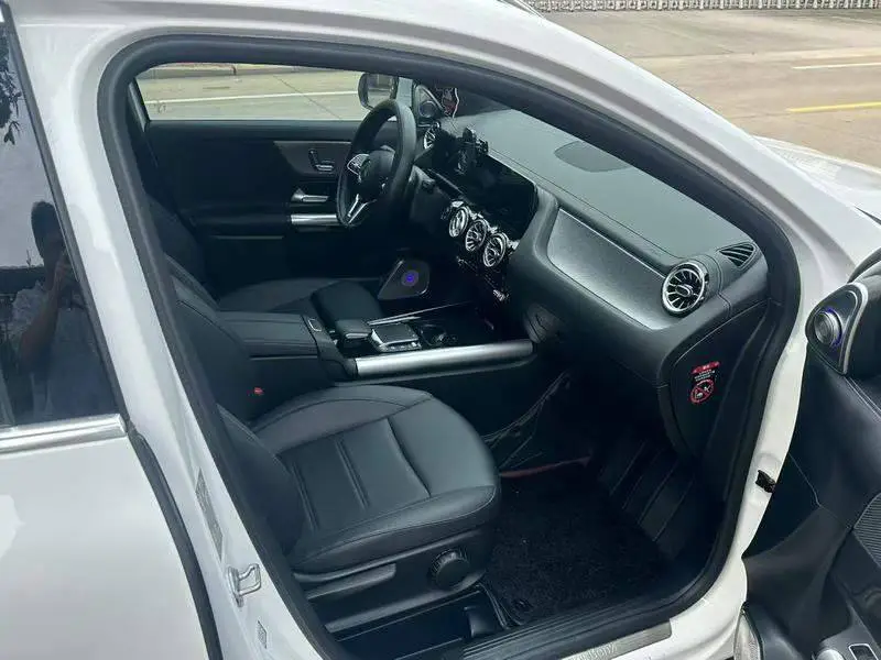Mercedes-Benz GLA 2023 GLA 200 — 6