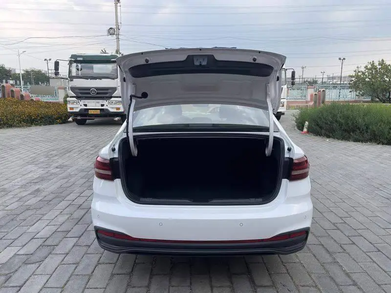 Lavida 2023 facelift 1.5L automatic Deyi version — 19