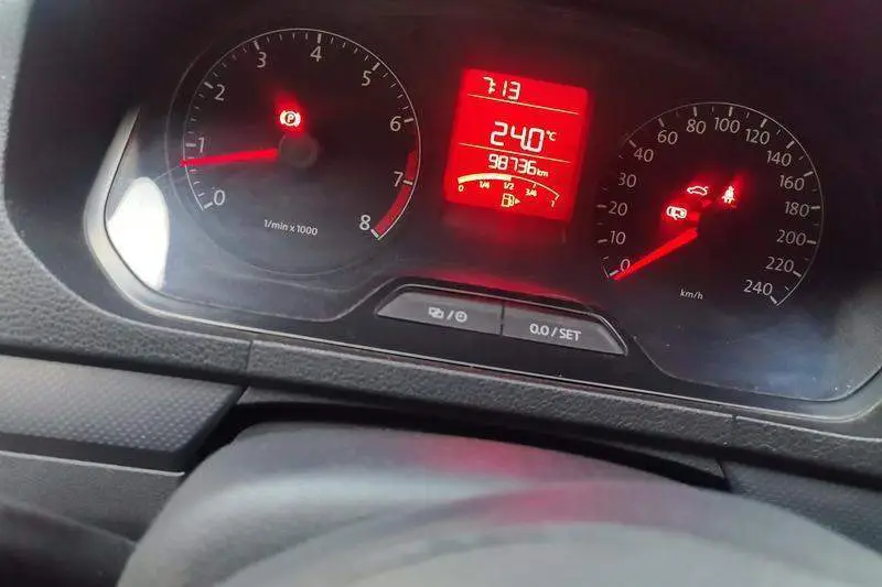 Jetta 2015 1.6L Manual Fashion Model — 14