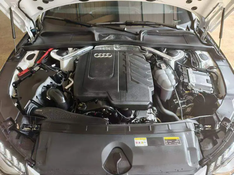 Audi A4L 2025 2 million units of Enjoyable Edition 40 TFSI Luxury Dynamic Edition — 7