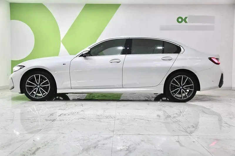 BMW 3 Series 2023 325Li M Sport Package — 4