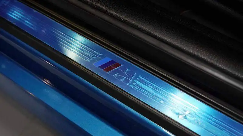 BMW M2 2016 M2 — 8