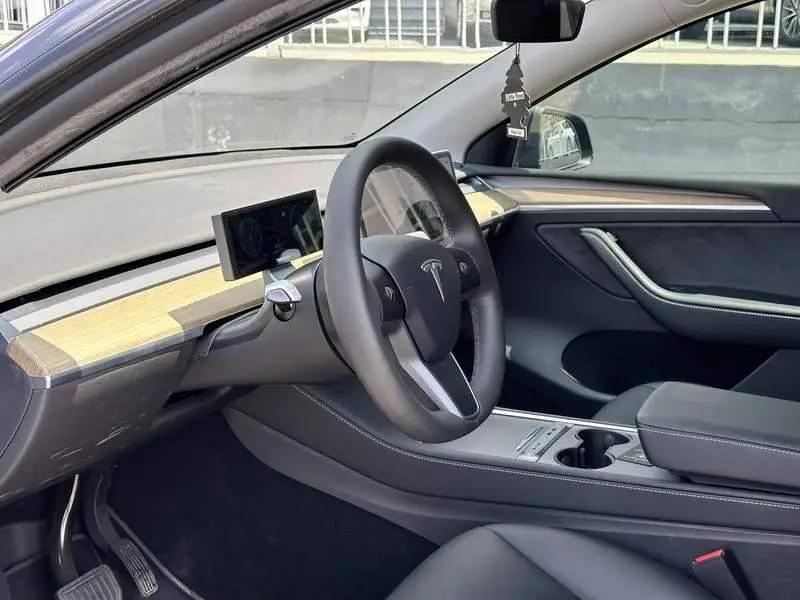 Model Y 2022 facelifted rear-wheel drive version — 17