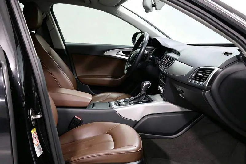 Audi A6L 2018 30th Anniversary Model 35 TFSI Fashion Model — 18