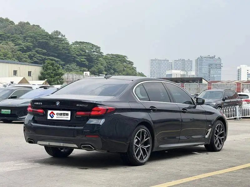 BMW 5 Series 2021 530Li Premium M Sport Package — 7