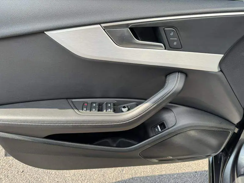 Audi A4L 2022 40 TFSI Luxury Dynamic Edition — 7