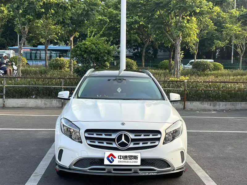 Mercedes-Benz GLA 2018 GLA 200 Dynamic — 2
