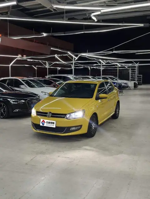 Polo 2013 1.6L Automatic Comfort Edition