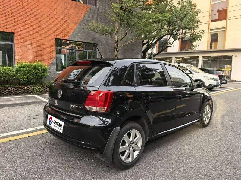 Polo 2013 1.6L Automatic Luxury Edition — 6