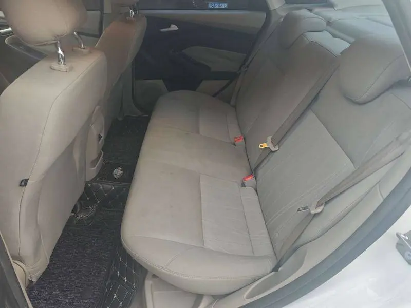 Fox 2017 Sedan 1.6L Manual Fashion Smart Edition — 11