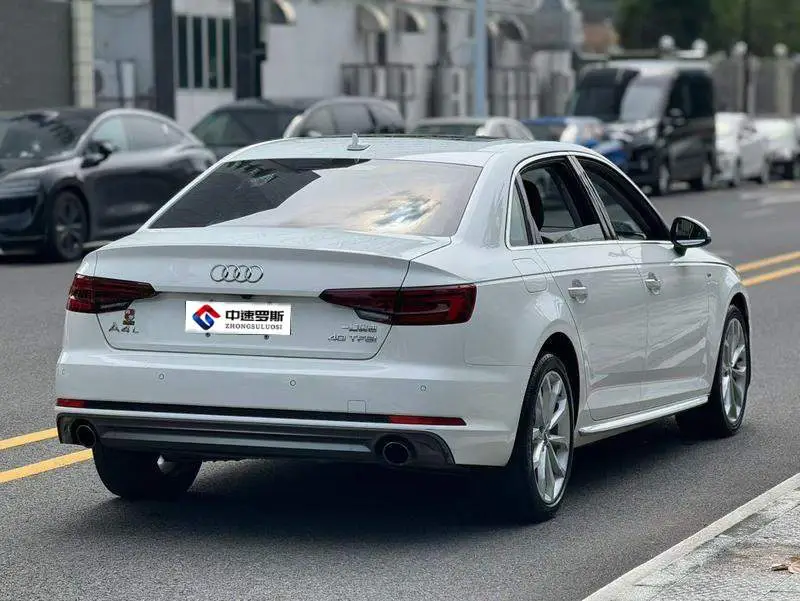 Audi A4L 2018 30th Anniversary Model 40 TFSI Fashion Model — 6