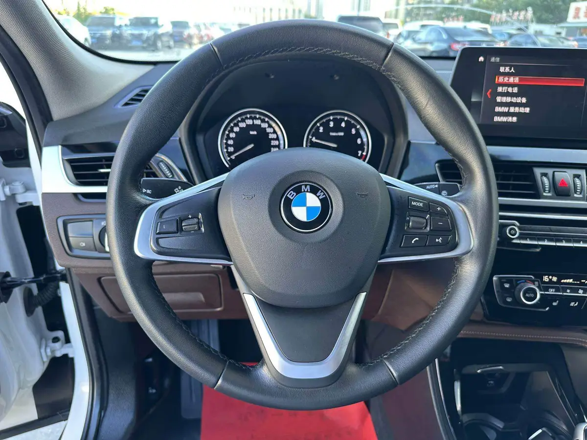 BMW X2 2021 sDrive20i M Off-Road Package — 12