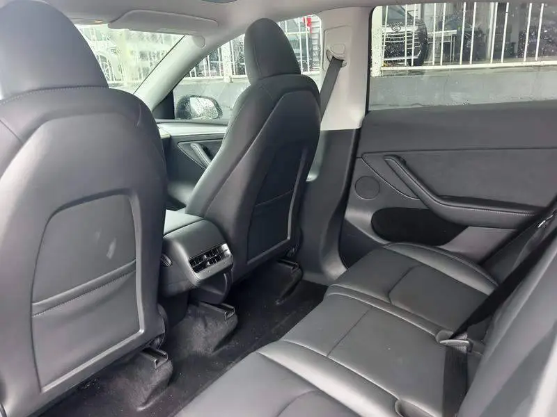 Model Y 2024 rear-wheel drive version — 15
