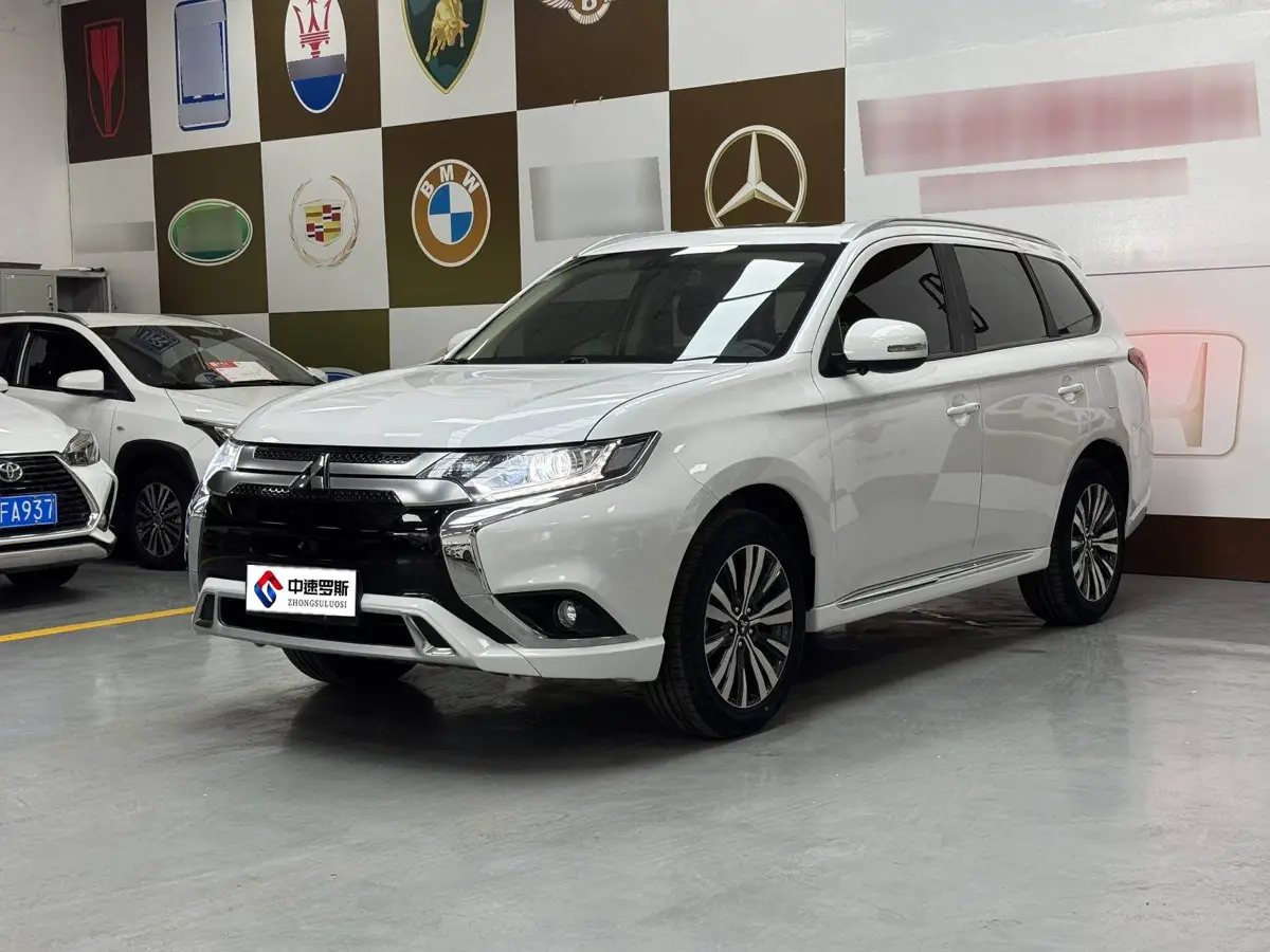 Outlander 2021 Model 2.0L 2WD Enjoy Edition 7 Seaters