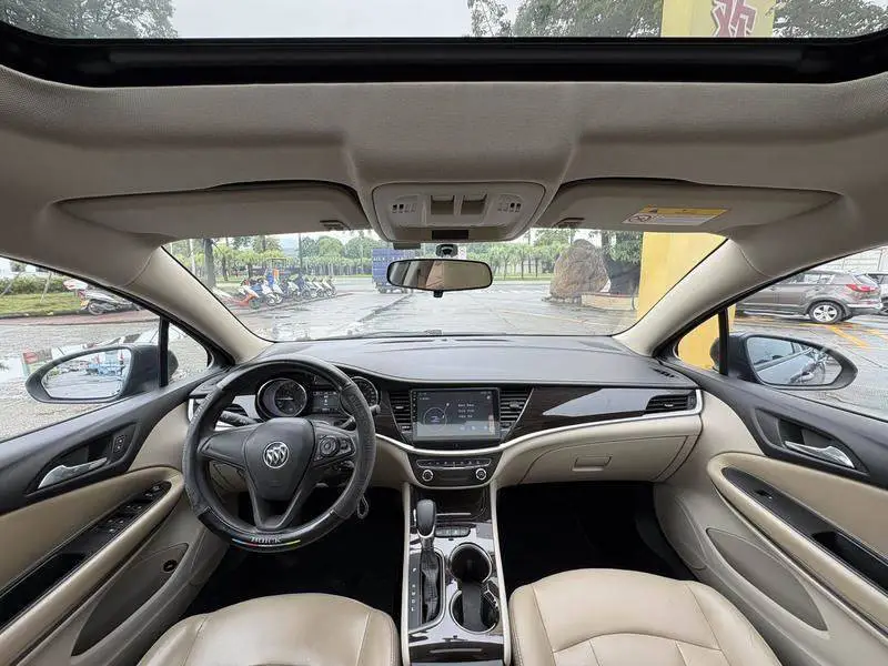 Valeant 2018 Sedan 15S Automatic Progressive — 10