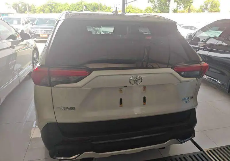 RAV4 Rongfang 2021 2.0L CVT 4WD Fashion PLUS Edition — 5