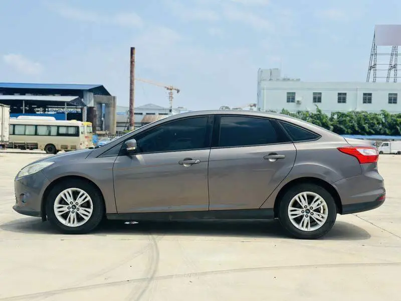 Fox 2012 Sedan 1.6L Automatic Comfort — 4