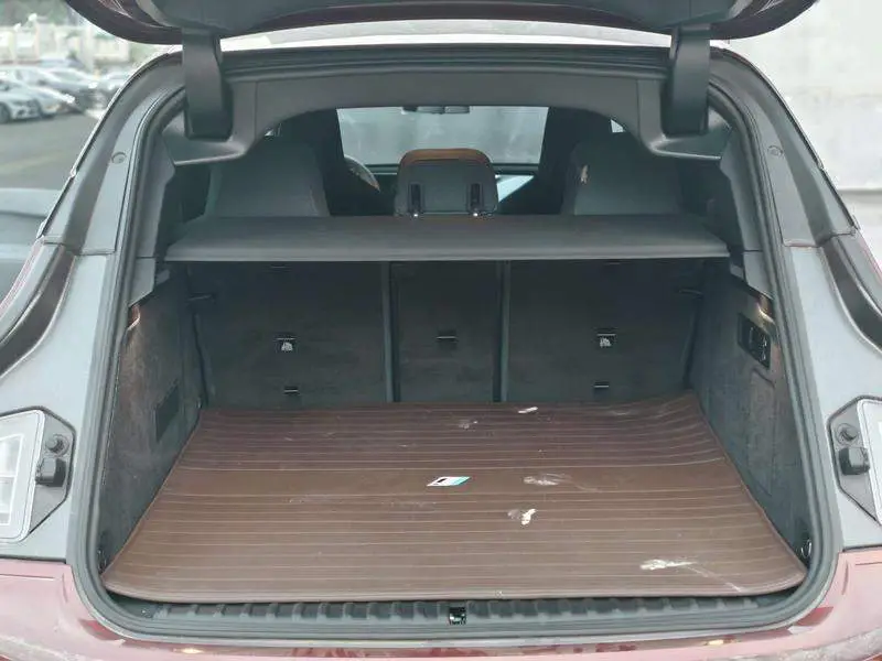 BMW iX 2022 xDrive40 — 18